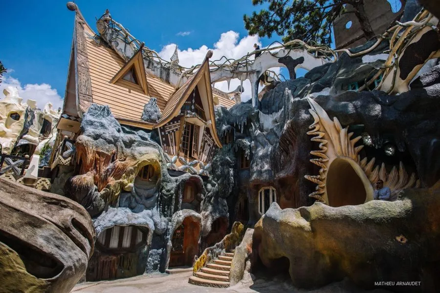 Vue extérieure de la "crazy house" à Dalat
