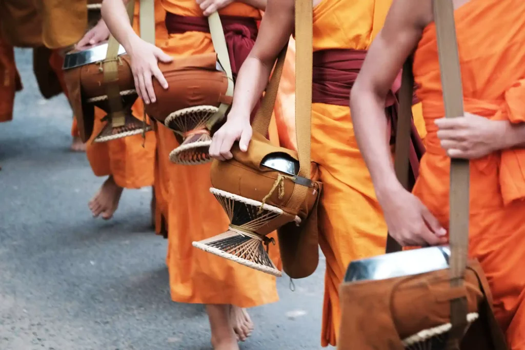 Jarres de moines Luang Prabang