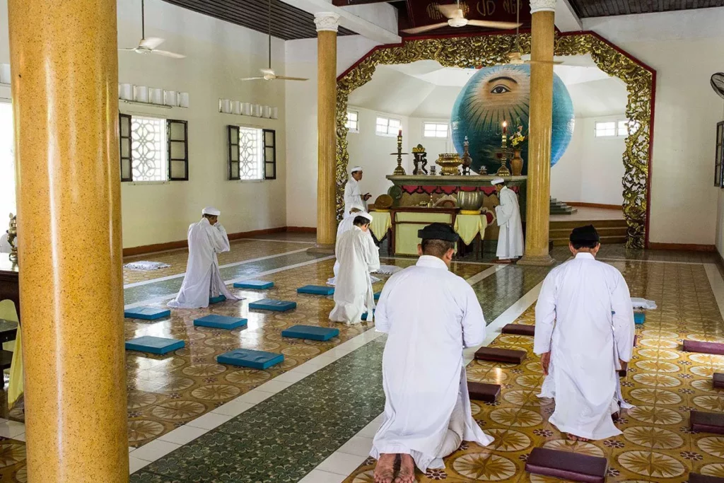Vue du temple Cao Dai de Da Nang, Vietnam