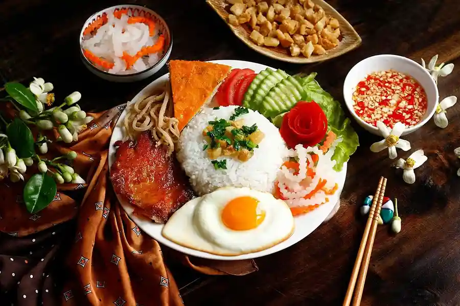 Plat Com Tam, spécialité de Ho Chi Minh Ville