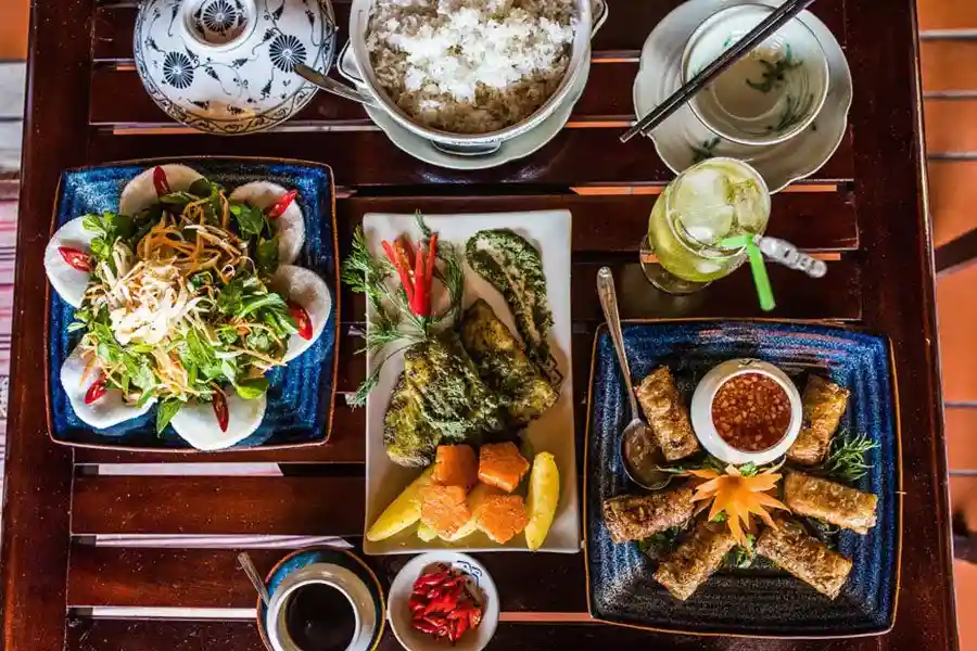 Plat végétarien Hanoi