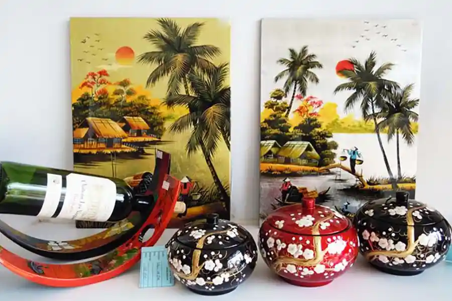 Produits faits en laque vietnamienne