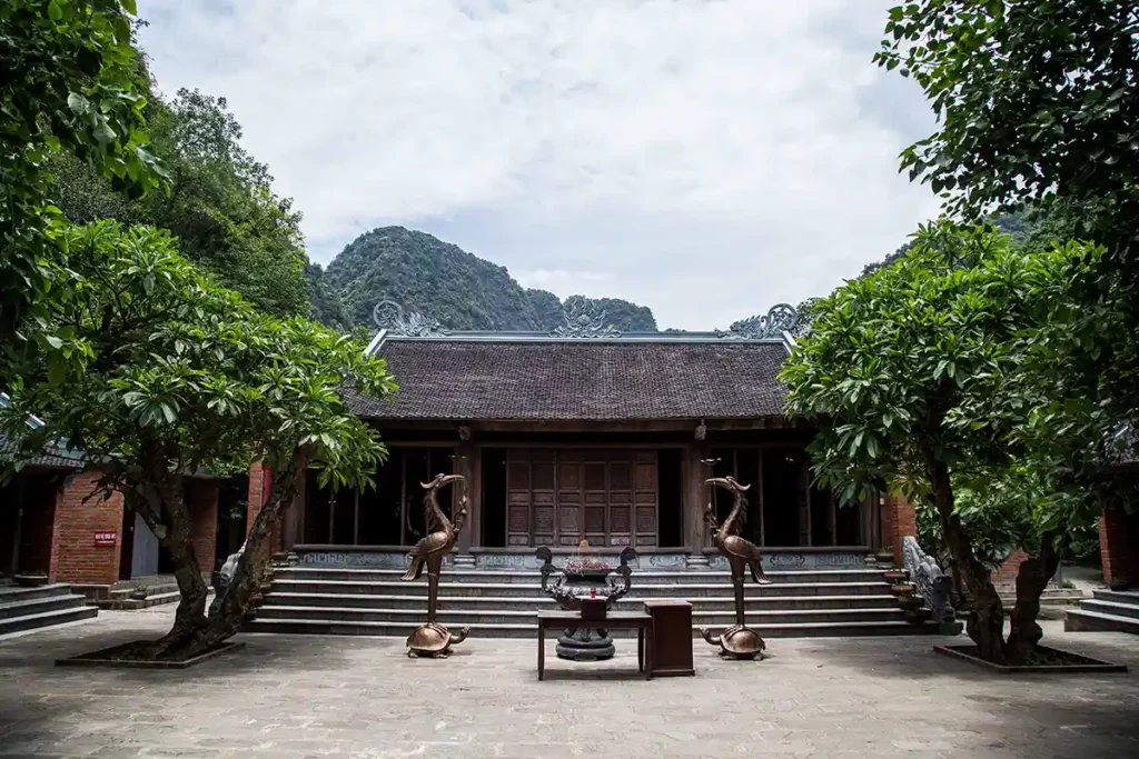 Temple Hoa Lu