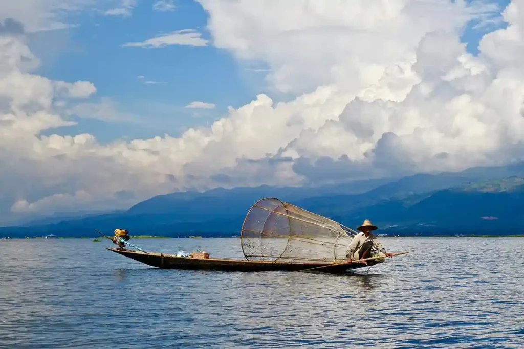 Un pêcheur au Lac Inle