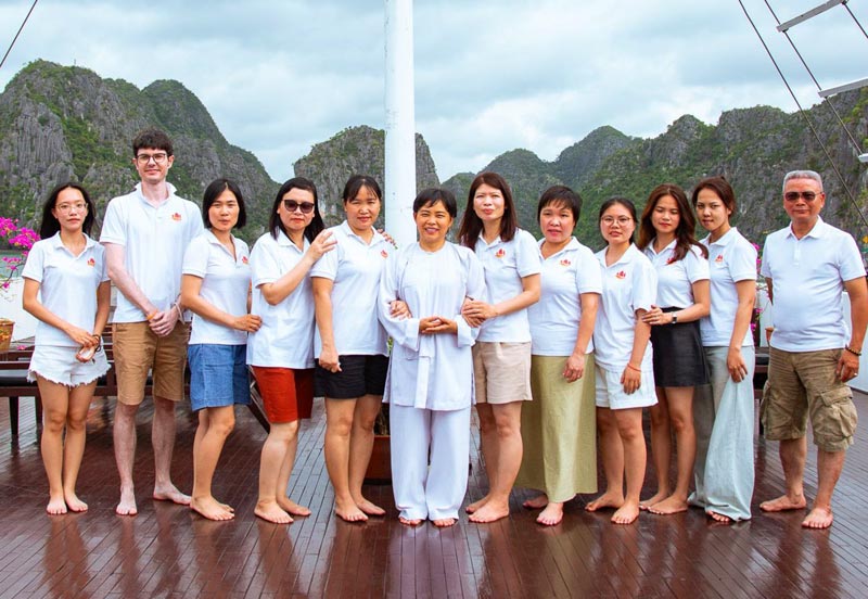 Equipe Parfum dAutomne, Vietnam