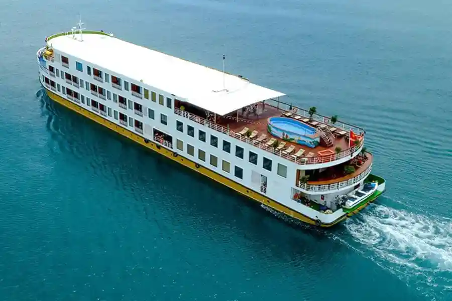 Bateau RV La Marguerite naviguant sur le Mekong